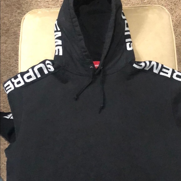 Dropped price - Supreme hoodie - Picture 4 of 5
